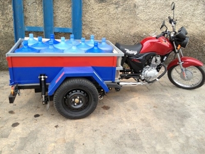 Moto para entrega de água mineral