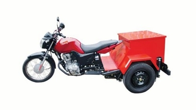 Moto triciclo