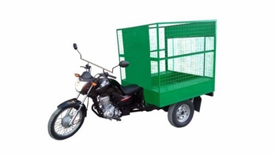 Moto triciclo de carga